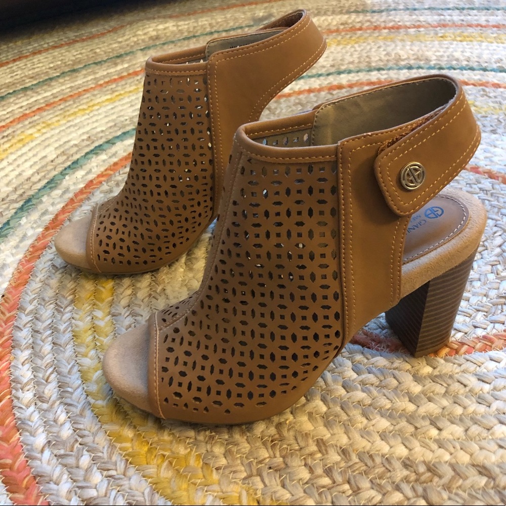 Giani Bernini Joiseyy Block Shooties